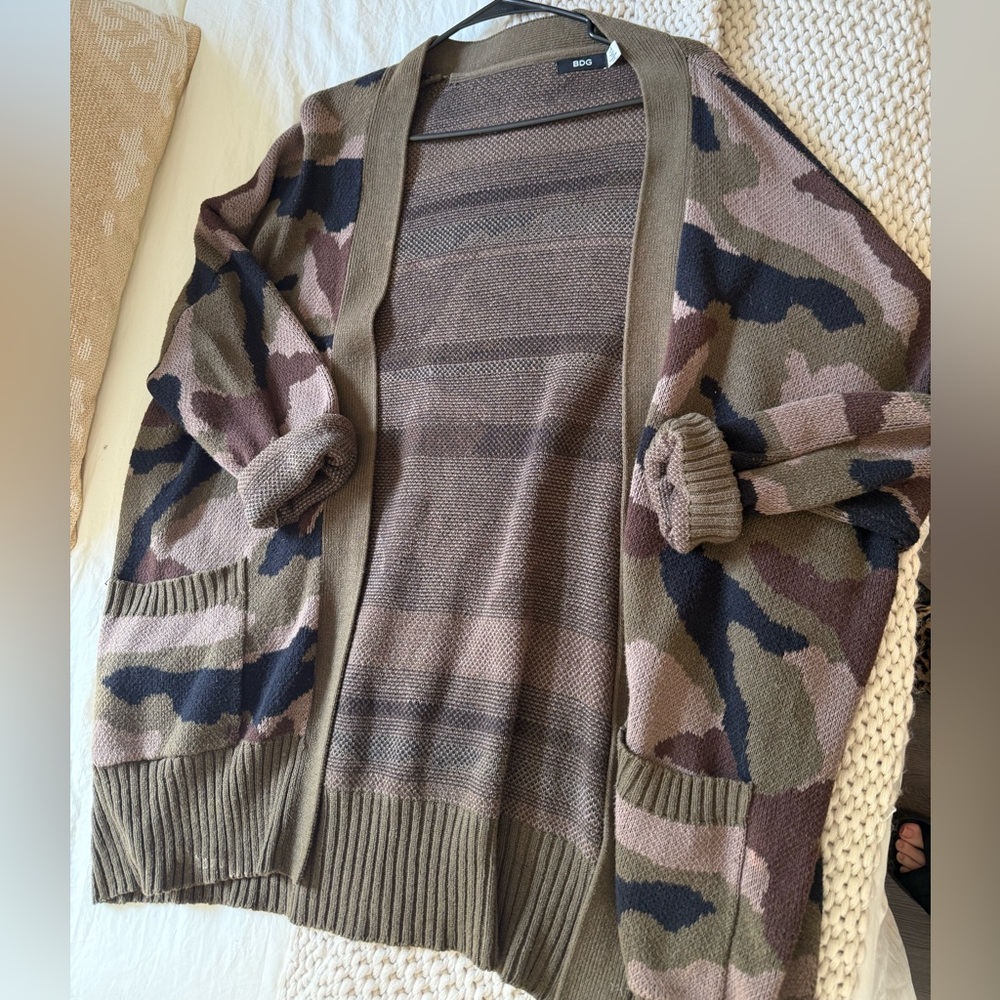 Women’s Camouflage Open-Front Cardigan Sweater oversized batwing sleeve size L